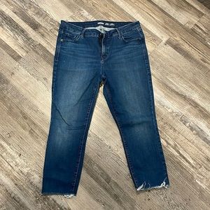 EC Women’s Old Navy Rockstar Cropped jeans. Raw hem. - Size 14